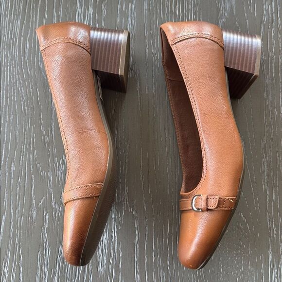 Clarks Marilyn Nora Tan Leather Block Heel Pumps Block Heel Classic Size 9.5 EUC - Picture 4 of 12
